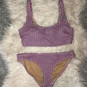Women’s 2 piece striped swimsuit ♥️💙🤍